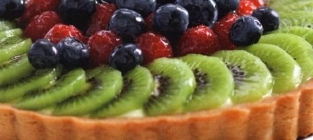 Яичница с орехами и луком