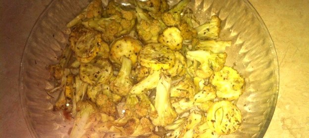 Цветная капуста и кабачки запеченные с розмарином