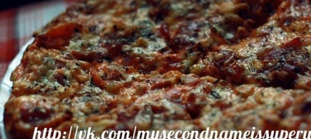 Пицца с беконом