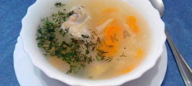 Куриный бульон с вермишелью