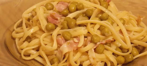 Паста с грудинкой и зеленым горошком тест-драйв с Окраиной