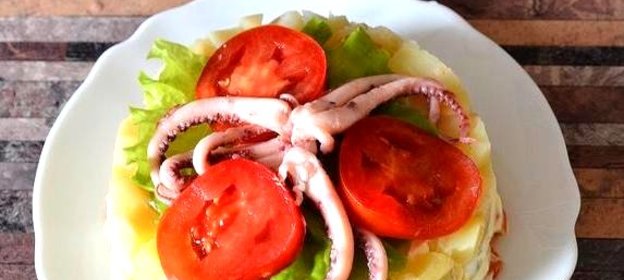 Салат из осьминогов и кальмаров