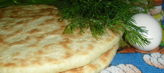 Лепешки из манки, приготовленные на сковороде