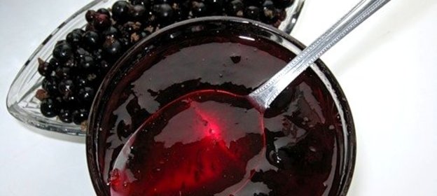 Желе из черной смородины 5-минутка