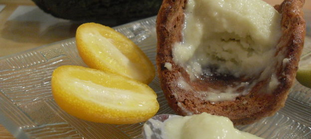 Авокадовое мороженное и печенье Карат