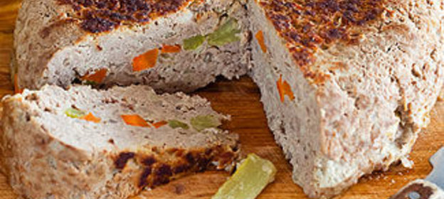 Мясная запеканка с морковью и сельдереем в мультиварке