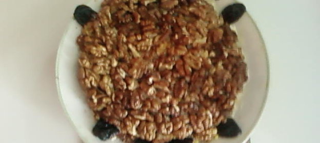 Голубцы из лосося в листьях мангольда