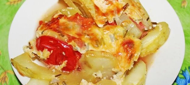Овощная запеканка из кабачков с картофелем и помидорами