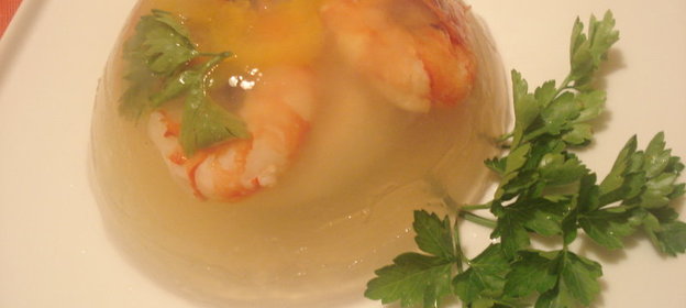 Яйцо-пашот с креветками в желе