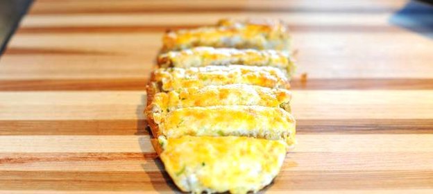 Чесночно-сырный хлеб