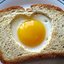 Яичница в хлебе "Сердечко