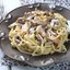 Спагетти с курицей и грибами в сливочном соусе