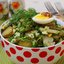 Картофельный салат со щавелем и маринованными огурцами