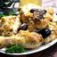 Курица с луком, маслинами и белым вином