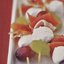 Шашлыки с виноградом, моцареллой и ветчиной