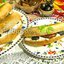 Сэндвич с козьим творогом, вялеными томатами и оливками