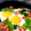 Яичница Солнечный завтрак с Окраиной (с колбасой, брокколи, острым перцем и базиликом)! Тест-драйв с