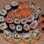 роллы и суши с красной рыбы
