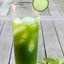 Смузи с огурцом, яблоком и мятой
