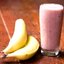 Банановый смузи с черникой