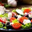 Греческий салат с моцареллой