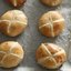 Коричные булочки с крестом