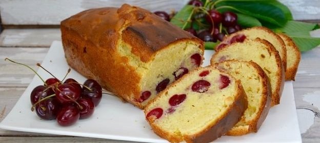 Кекс с вишней