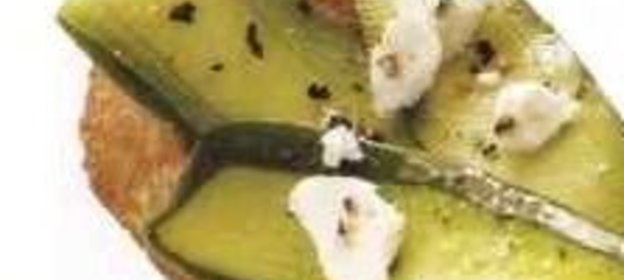 Оладьи из овсяных хлопьев с морковью