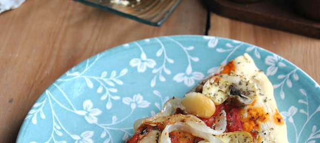 Постная пицца с шампиньонами и фасолью «Лима»