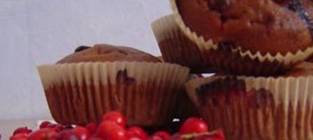 Кексы с брусникой