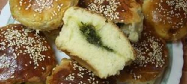 Булочки с начинкой из щавеля