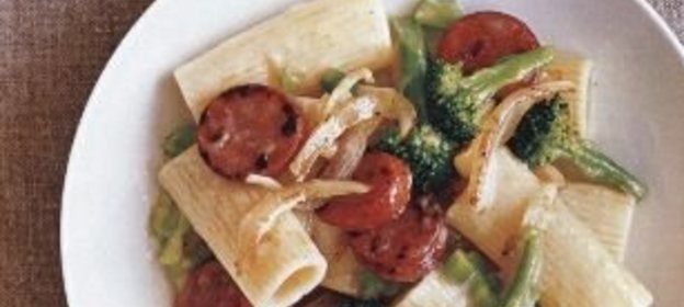 Соус из вешенки со сладким перцем и томатным соком на мясном бульоне