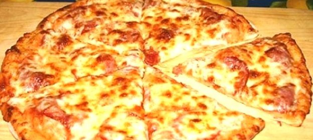 Пицца на сковороде на сметане