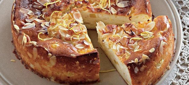 Творожная запеканка с абрикосами