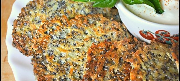 Картофельные оладьи с маком