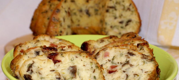 Кекс Охотничий с грибами и клюквой