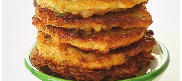 Овсяные оладьи с луком