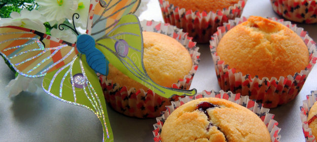 Нежные маффины с джемом