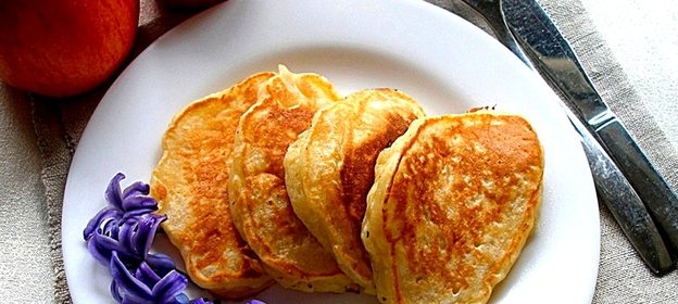 Оладьи с яблоками