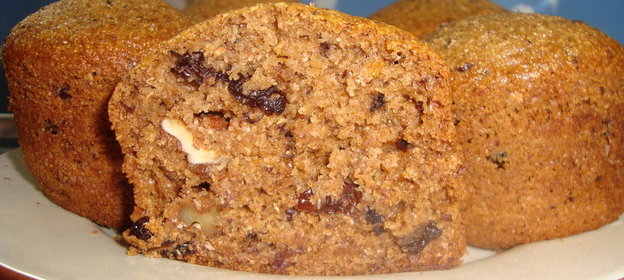 МАННЫЕ МАФФИНЫ С ВАРЕНЬЕМ И ОРЕХАМИ