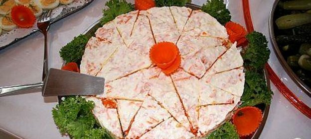 Салат желейный, слоеный