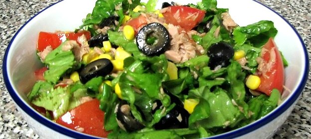 Салат из тунца консервированного