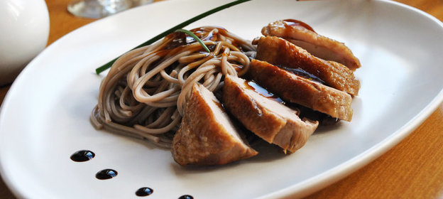 Гречневая лапша с уткой «Терияки»