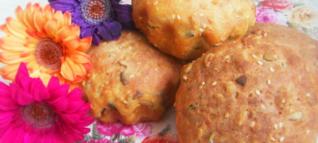 Творожные кексы с семечками и кунжутом