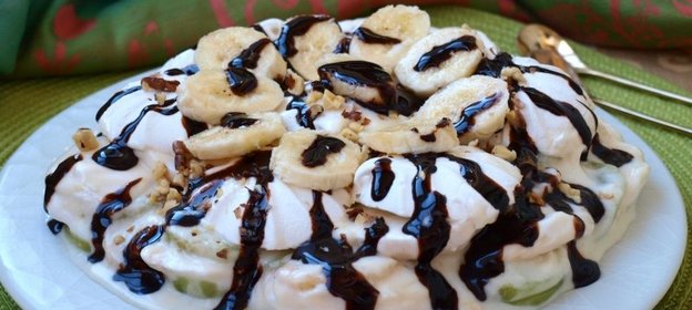 Десерт из зефира с фруктами