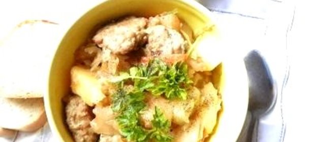 Картофель с куриными тефтелями