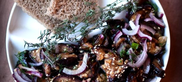 Жареный баклажан в медовом маринаде