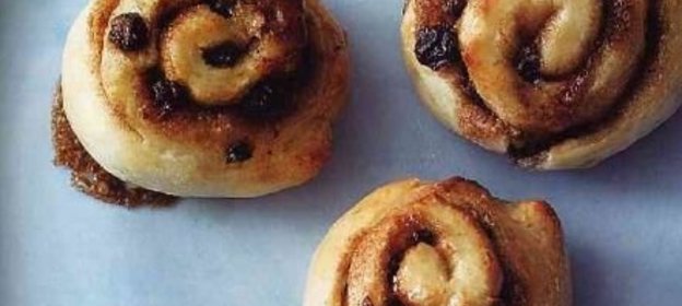 Булочки с клюквой и корицей