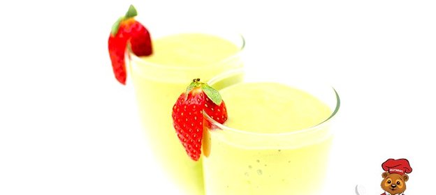 Смузи из авокадо и бананами