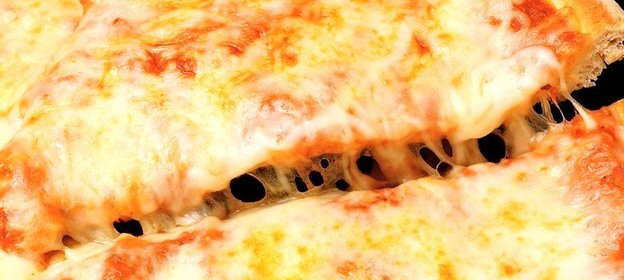 Пицца «Четыре сыра» с итальянскими специями